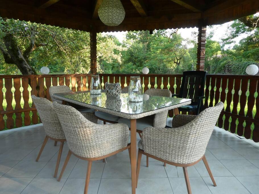 Horace Guesthouse Pool & Hot Tub & Bikes & River Dejani Exterior foto