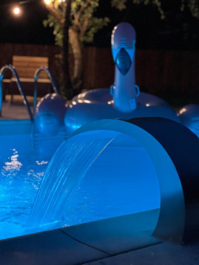 Horace Guesthouse Pool & Hot Tub & Bikes & River Dejani Exterior foto